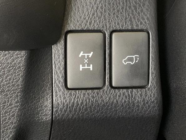 Toyota RAV4 IV (XA40) Рестайлинг с пробегом 2017 года, цена 2 400 000 рублей, 118505 км, внедорожник, Автокод Объявления