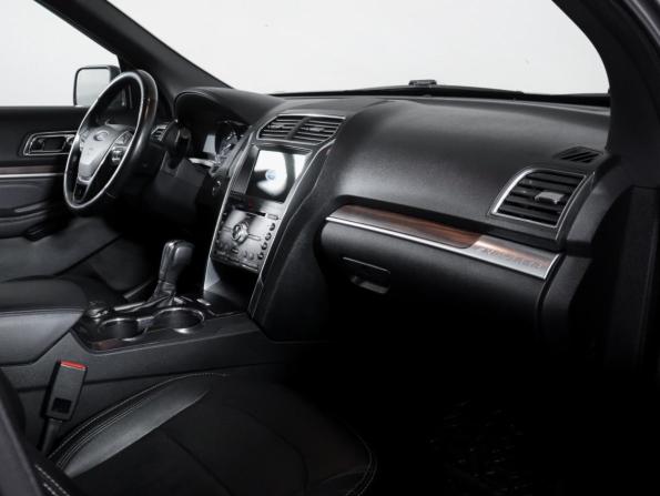 Ford Explorer V Рестайлинг 2 с пробегом 2018 года, цена 2 950 000 рублей, 126428 км, внедорожник, Автокод Объявления