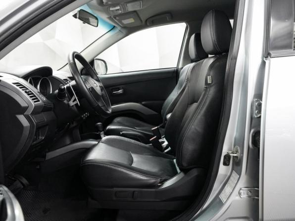 Mitsubishi Outlander II Рестайлинг с пробегом 2010 года, цена 1 215 000 рублей, 230000 км, внедорожник, Автокод Объявления