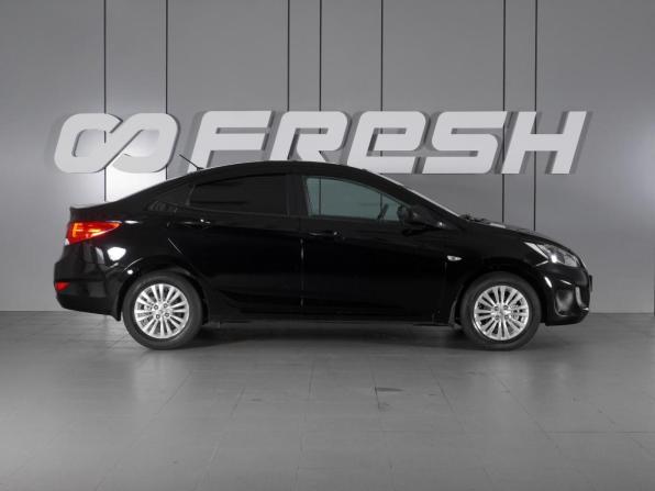 Hyundai Solaris I с пробегом 2013 года, цена 898 000 рублей, 145632 км, седан, Автокод Объявления
