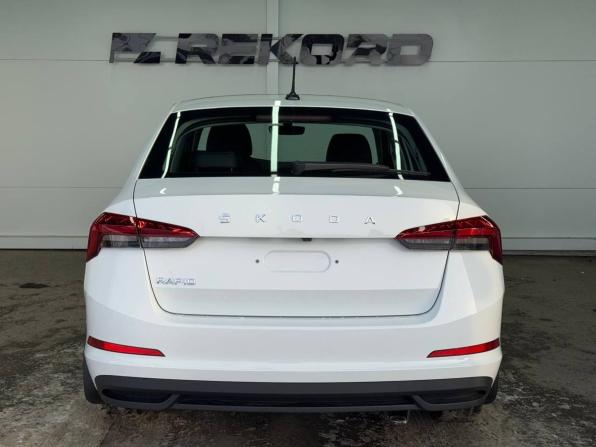Skoda Rapid II с пробегом 2022 года, цена 2 199 000 рублей, 31399 км, лифтбек, Автокод Объявления