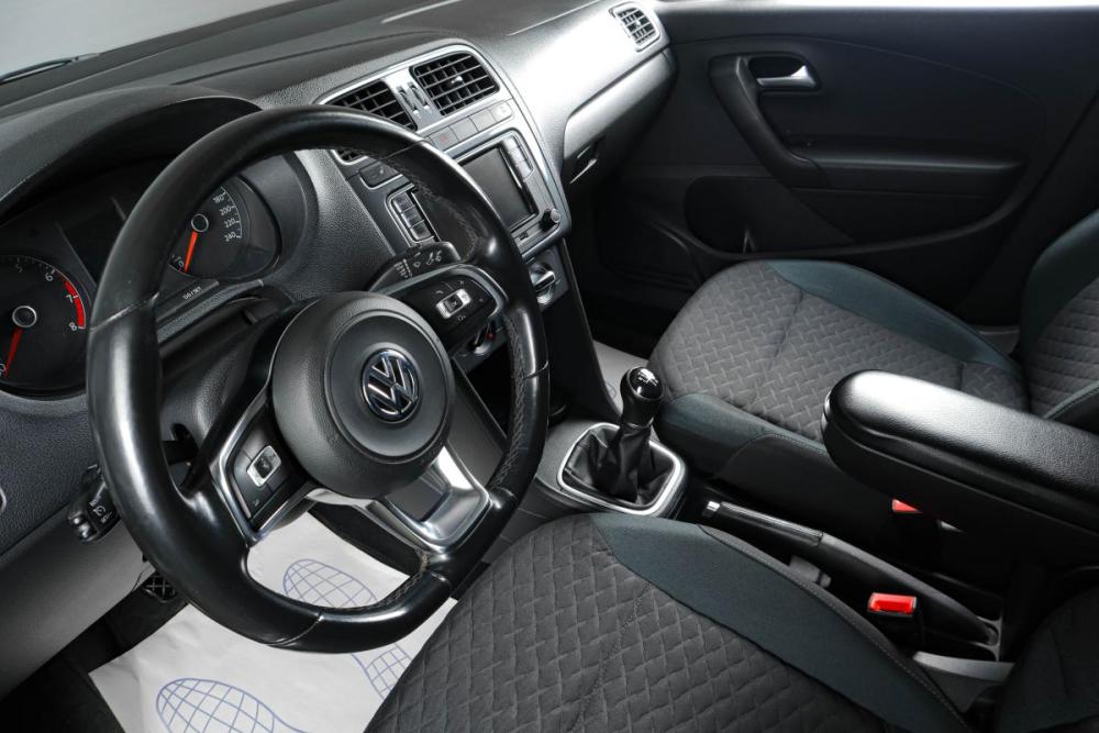 Volkswagen Polo V Рестайлинг Тюмень  - изображение 8