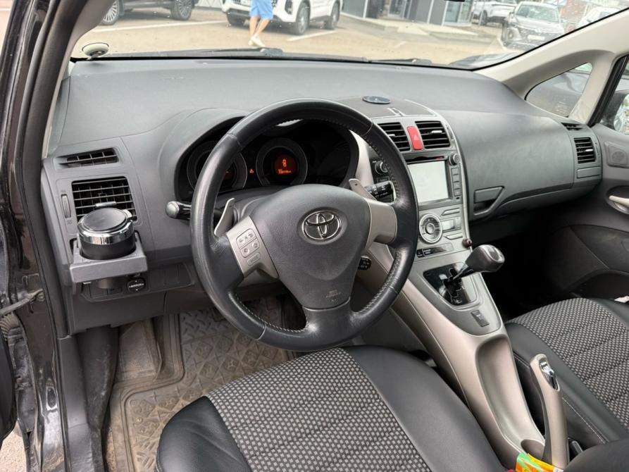 Toyota Auris I Уфа  - изображение 12