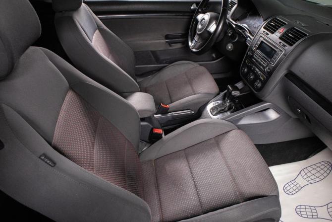 Volkswagen Golf V с пробегом 2008 года, цена 639 000 рублей, 308000 км, хэтчбек, Автокод Объявления