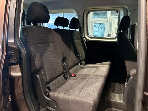 Volkswagen Caddy III Рестайлинг с пробегом 2015 года, цена 1 555 000 рублей, 249313 км, минивэн, Автокод Объявления