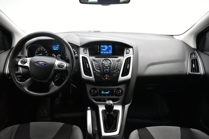 Ford Focus III с пробегом 2012 года, цена 570 000 рублей, 300241 км, хэтчбек, Автокод Объявления