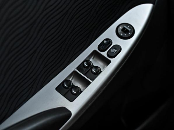 Hyundai Solaris I с пробегом 2013 года, цена 700 000 рублей, 213331 км, седан, Автокод Объявления
