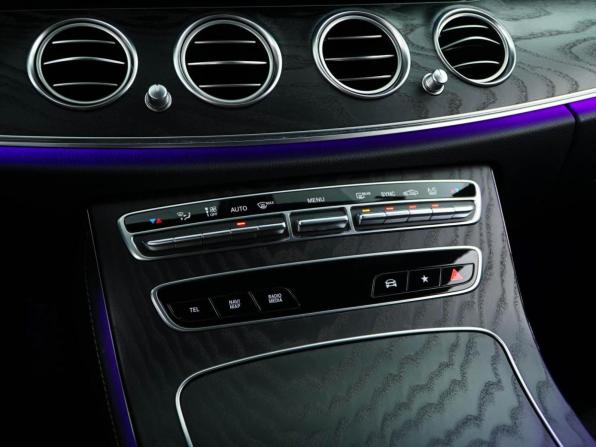 Mercedes-Benz E-Класс V (W213 S213 C238) Рестайлинг с пробегом 2021 года, цена 4 999 434 рубля, 65712 км, седан, Автокод Объявления