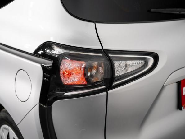 Toyota Sienta II Рестайлинг с пробегом 2019 года, цена 1 630 000 рублей, 37525 км, компактвэн, Автокод Объявления