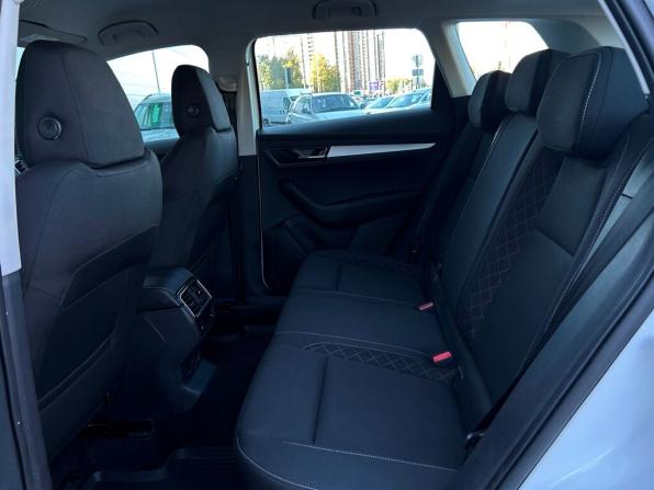 Skoda Karoq I с пробегом 2022 года, цена 2 663 900 рублей, 50276 км, внедорожник, Автокод Объявления