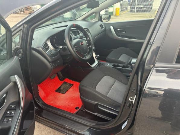 Kia Ceed II с пробегом 2014 года, цена 890 000 рублей, 155000 км, хэтчбек, Автокод Объявления
