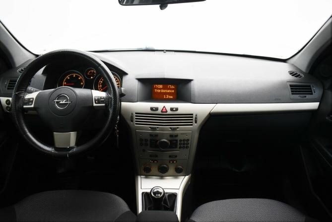 Opel Astra H Рестайлинг с пробегом 2009 года, цена 620 000 рублей, 284470 км, универсал, Автокод Объявления