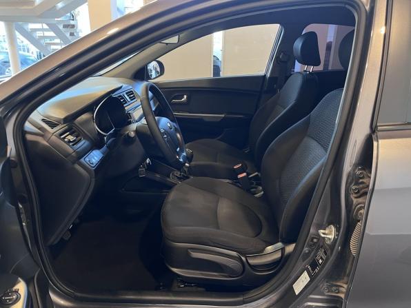 Kia Rio III Рестайлинг с пробегом 2015 года, цена 880 000 рублей, 183701 км, седан, Автокод Объявления