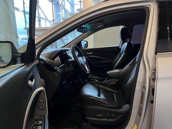 Hyundai Santa Fe III с пробегом 2012 года, цена 1 600 000 рублей, 216989 км, внедорожник, Автокод Объявления