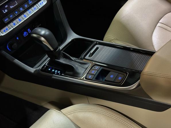 Hyundai Sonata VII (LF) Рестайлинг с пробегом 2017 года, цена 1 890 000 рублей, 160082 км, седан, Автокод Объявления