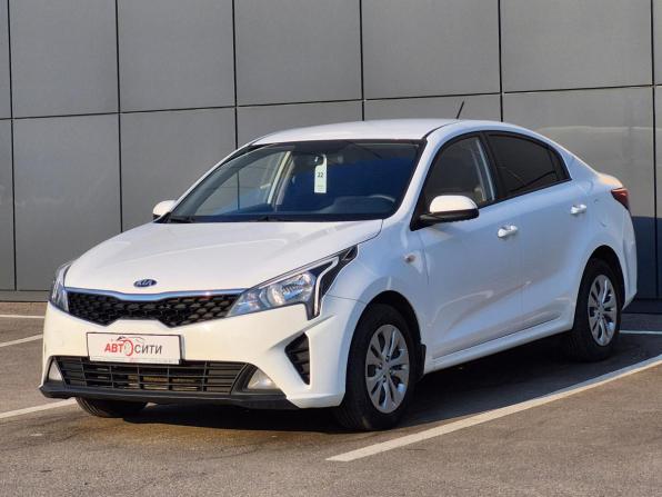 Kia Rio IV Рестайлинг с пробегом 2021 года, цена 1 000 000 рублей, 197000 км, седан, Автокод Объявления