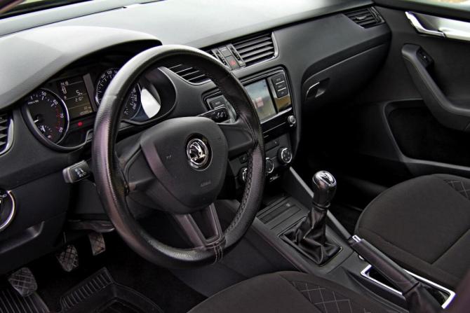 Skoda Octavia III (A7) Рестайлинг с пробегом 2018 года, цена 1 669 200 рублей, 119975 км, лифтбек, Автокод Объявления