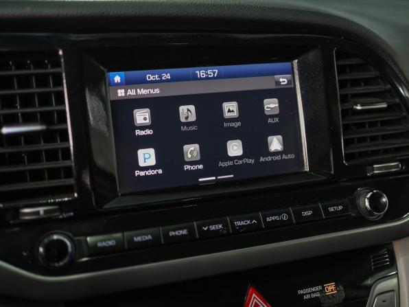 Hyundai Elantra VI (AD) с пробегом 2016 года, цена 1 239 000 рублей, 126000 км, седан, Автокод Объявления