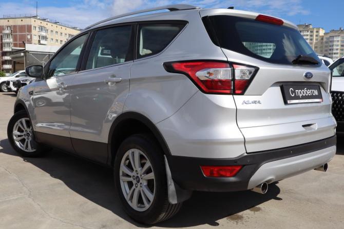 Ford Kuga II Рестайлинг с пробегом 2018 года, цена 1 599 000 рублей, 125000 км, внедорожник, Автокод Объявления