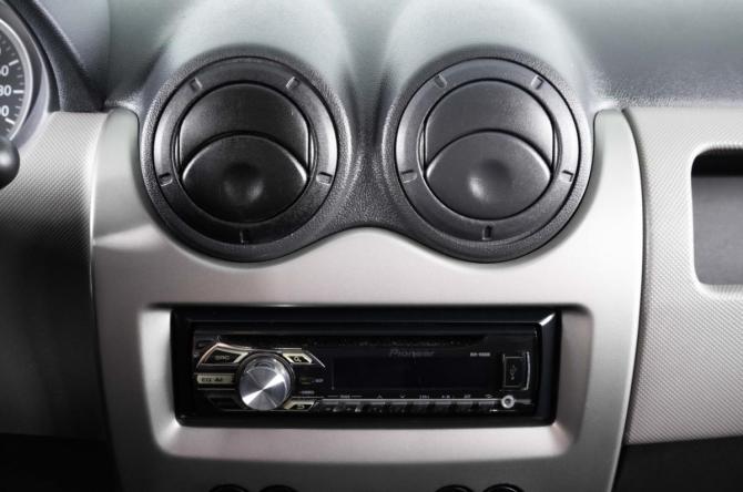 Renault Sandero I с пробегом 2013 года, цена 619 000 рублей, 181649 км, хэтчбек, Автокод Объявления
