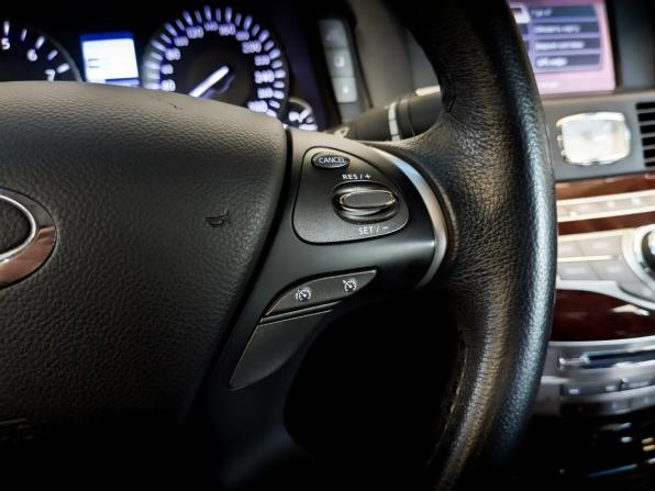 Infiniti Q70 I Рестайлинг с пробегом 2015 года, цена 2 425 000 рублей, 93317 км, седан, Автокод Объявления