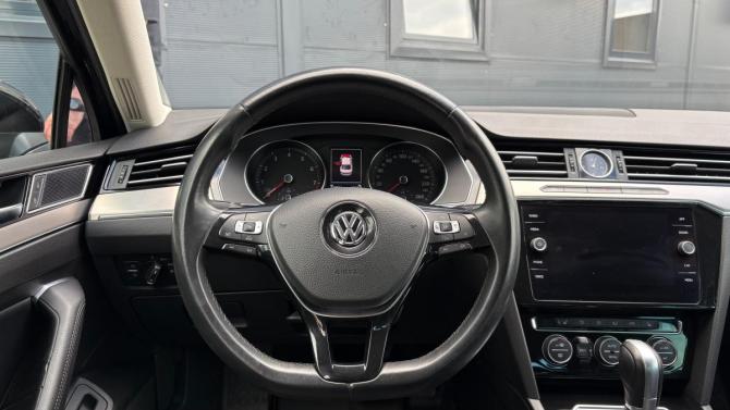 Volkswagen Passat B8 с пробегом 2017 года, цена 2 110 000 рублей, 124764 км, седан, Автокод Объявления