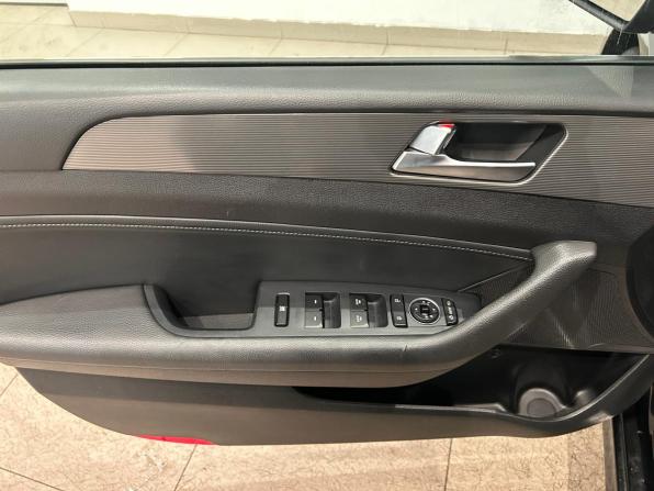 Hyundai Sonata VII (LF) Рестайлинг с пробегом 2018 года, цена 1 449 000 рублей, 149377 км, седан, Автокод Объявления