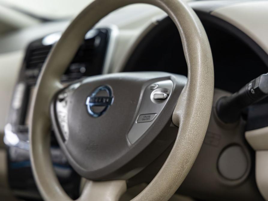 Nissan Leaf I (ZE0/AZE0) Волгоград  - изображение 29
