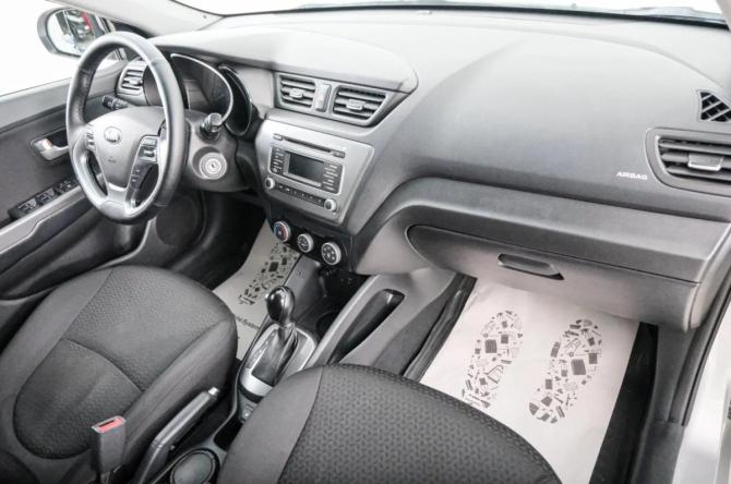 Kia Rio III Рестайлинг с пробегом 2016 года, цена 1 099 000 рублей, 140000 км, седан, Автокод Объявления