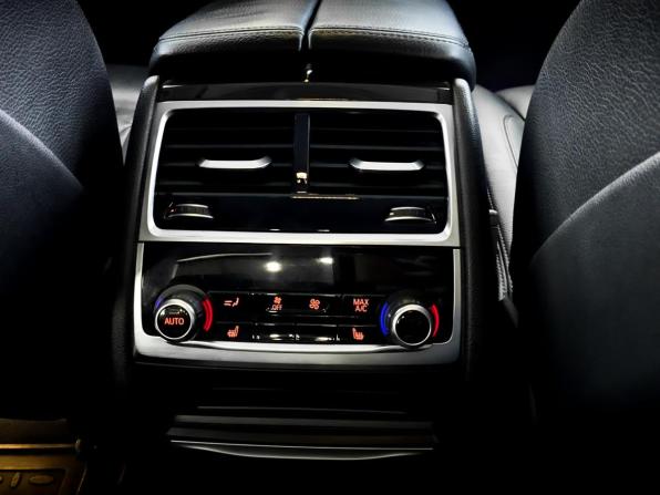 BMW 7 серии VI (G11/G12) с пробегом 2016 года, цена 2 950 000 рублей, 179329 км, седан, Автокод Объявления