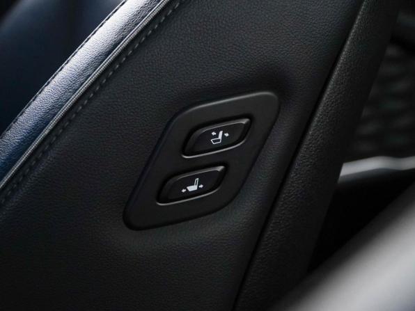 Hyundai Santa Fe IV Рестайлинг с пробегом 2021 года, цена 3 399 077 рублей, 136028 км, внедорожник, Автокод Объявления