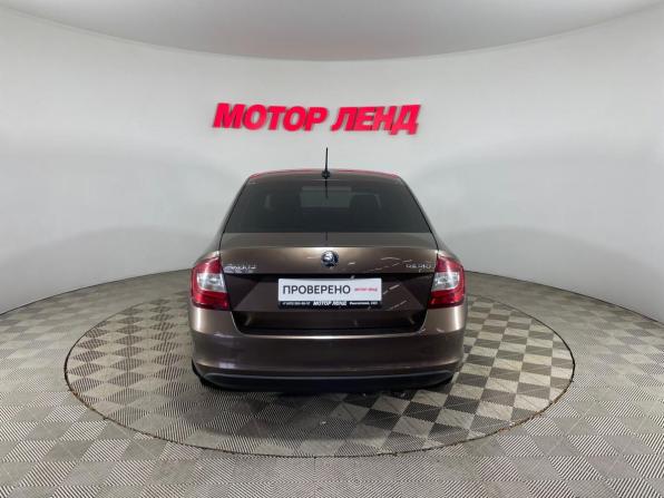 Skoda Rapid I Рестайлинг с пробегом 2017 года, цена 949 000 рублей, 204405 км, лифтбек, Автокод Объявления