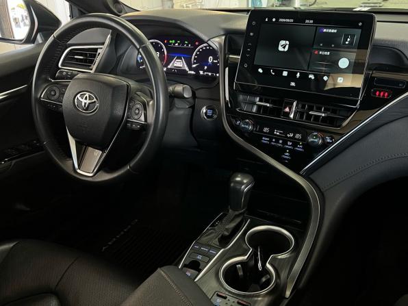 Toyota Camry VIII (XV70) Рестайлинг с пробегом 2023 года, цена 3 300 000 рублей, 61158 км, седан, Автокод Объявления