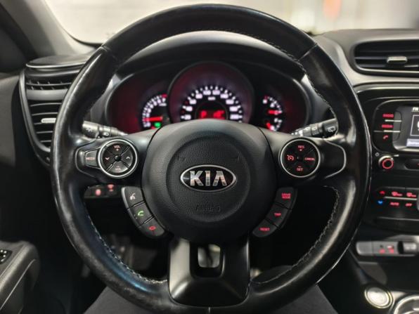 Kia Soul II Рестайлинг с пробегом 2018 года, цена 1 554 000 рублей, 71177 км, хэтчбек, Автокод Объявления