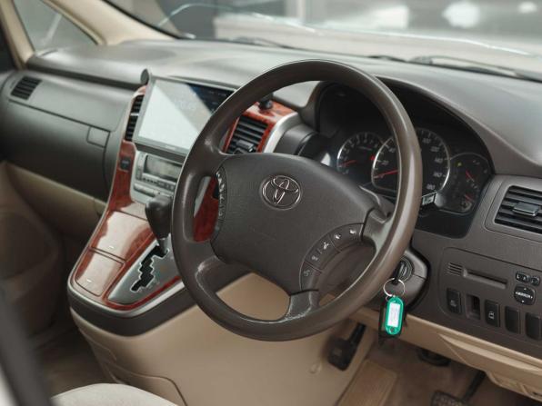 Toyota Alphard I с пробегом 2004 года, цена 1 240 000 рублей, 442571 км, минивэн, Автокод Объявления