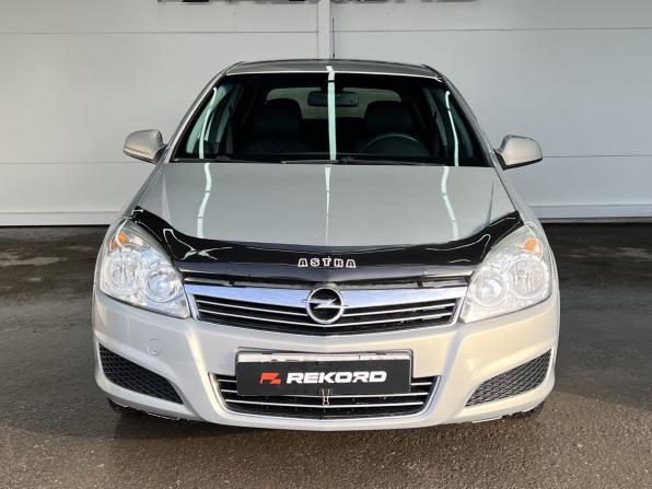 Opel Astra H Рестайлинг с пробегом 2011 года, цена 649 000 рублей, 177000 км, хэтчбек, Автокод Объявления