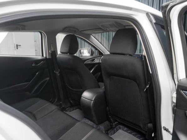 Mazda Axela III Рестайлинг с пробегом 2019 года, цена 1 689 000 рублей, 120362 км, хэтчбек, Автокод Объявления
