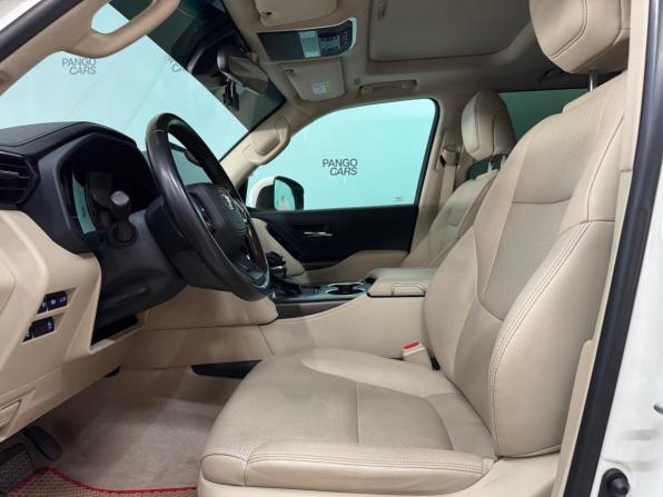 Toyota Land Cruiser 300 Series с пробегом 2022 года, цена 10 650 000 рублей, 54036 км, внедорожник, Автокод Объявления