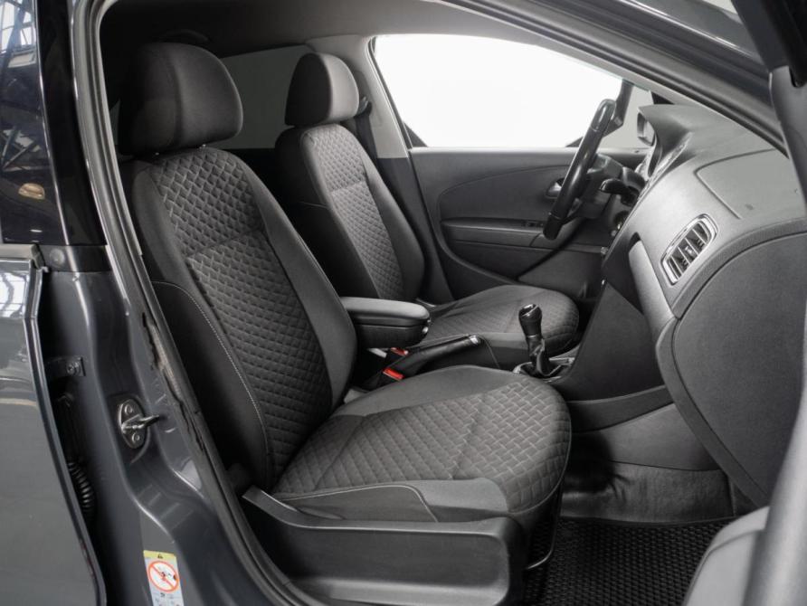 Volkswagen Polo V Рестайлинг Тюмень  - изображение 8