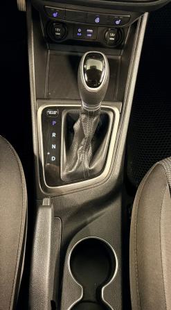 Hyundai Solaris II с пробегом 2017 года, цена 835 000 рублей, 242793 км, седан, Автокод Объявления