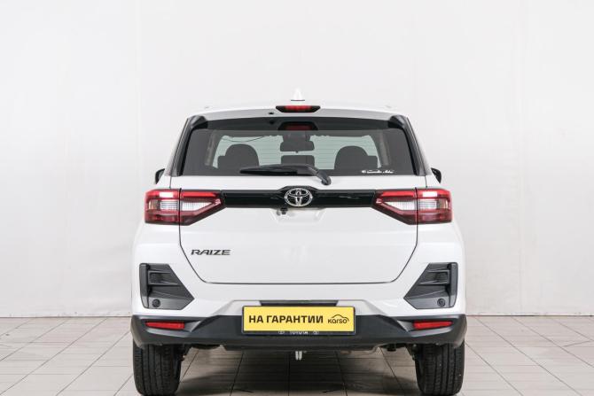 Toyota Raize I с пробегом 2022 года, цена 1 839 000 рублей, 56270 км, внедорожник, Автокод Объявления