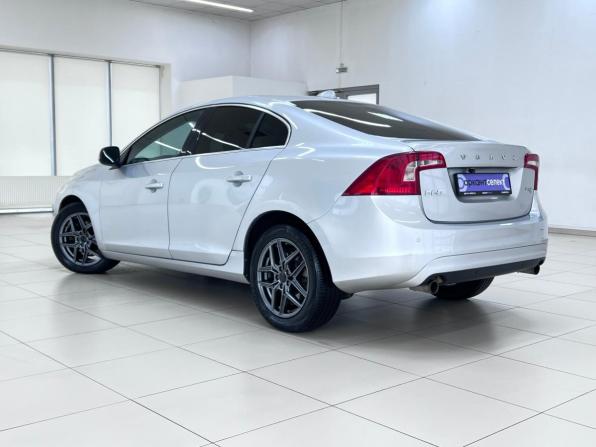 Volvo S60 II Рестайлинг с пробегом 2016 года, цена 1 300 000 рублей, 224229 км, седан, Автокод Объявления