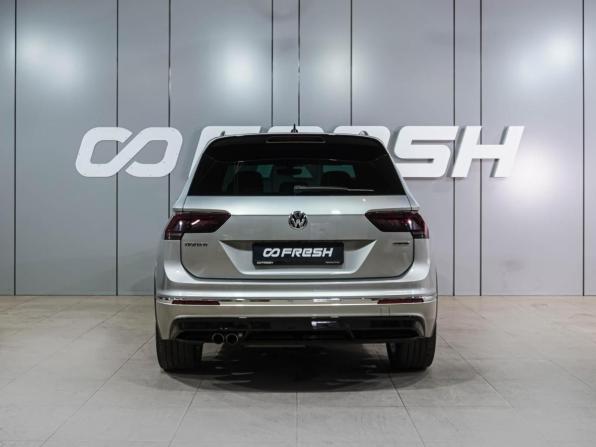 Volkswagen Tiguan II с пробегом 2018 года, цена 3 449 000 рублей, 102276 км, внедорожник, Автокод Объявления