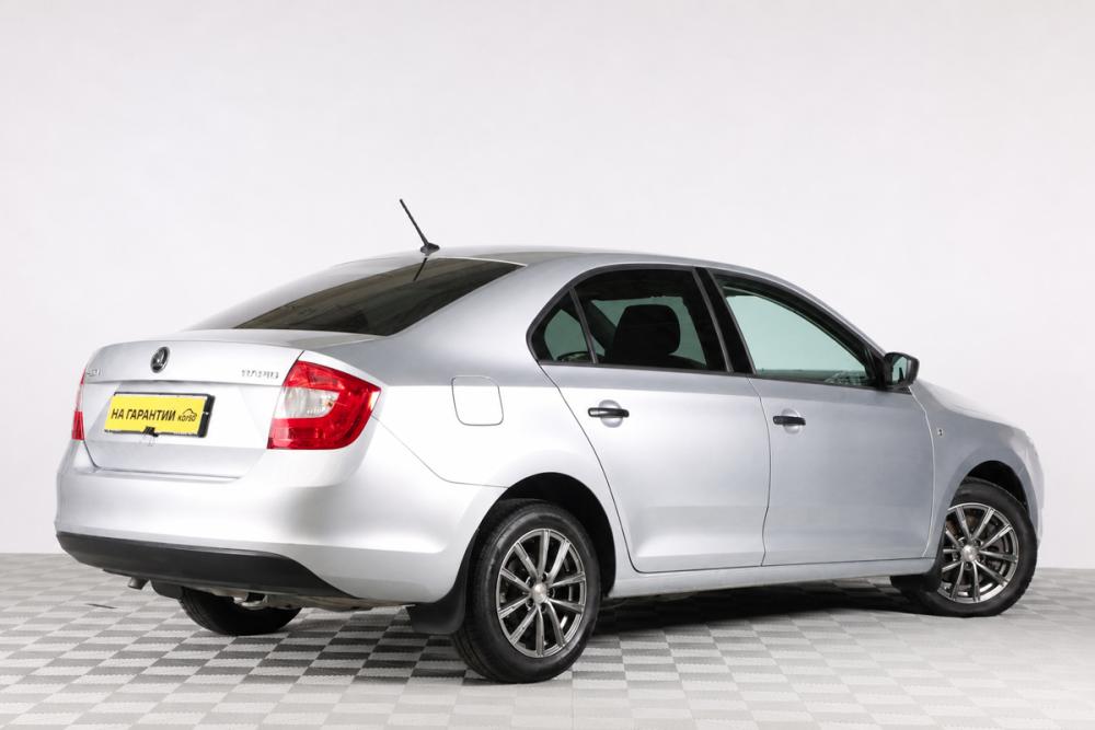 Skoda Rapid I Челябинск  - изображение 7
