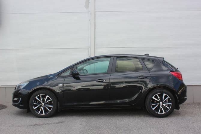 Opel Astra J Рестайлинг с пробегом 2013 года, цена 697 000 рублей, 242913 км, хэтчбек, Автокод Объявления