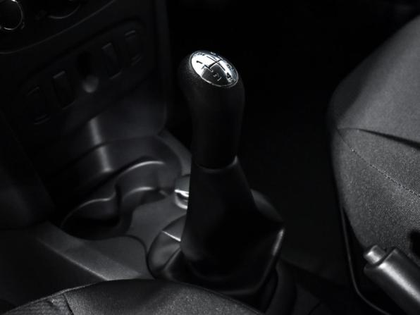 Renault Logan II с пробегом 2017 года, цена 649 000 рублей, 123402 км, седан, Автокод Объявления