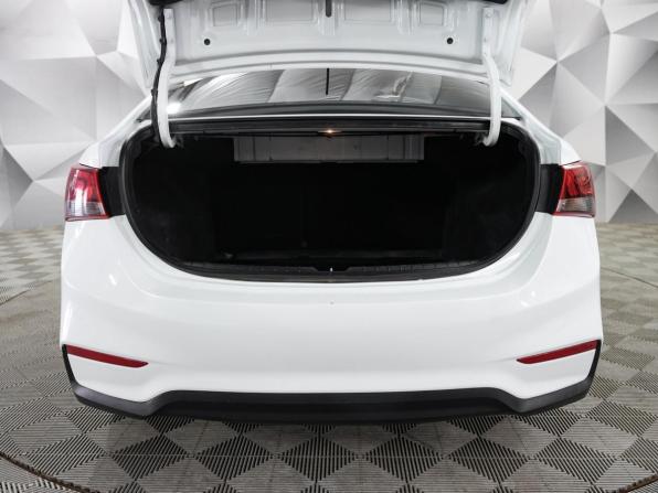 Hyundai Solaris II с пробегом 2018 года, цена 1 350 000 рублей, 101000 км, седан, Автокод Объявления