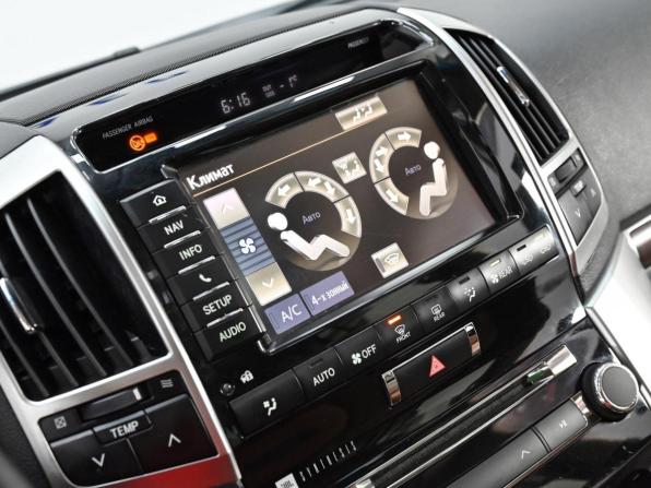 Toyota Land Cruiser 200 Series Рестайлинг 1 с пробегом 2014 года, цена 2 299 000 рублей, 120678 км, внедорожник, Автокод Объявления