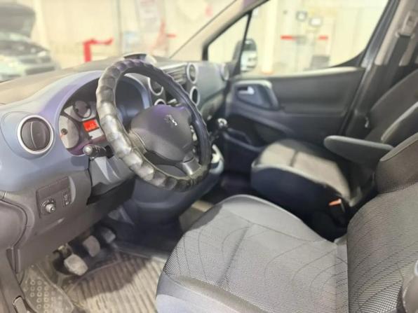 Peugeot Partner II с пробегом 2010 года, цена 1 019 000 рублей, 124756 км, минивэн, Автокод Объявления
