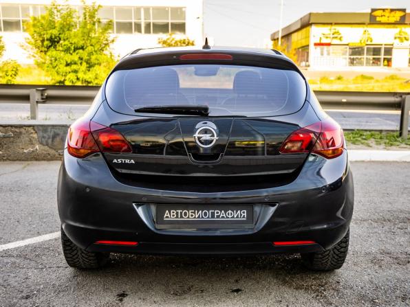 Opel Astra J с пробегом 2011 года, цена 618 000 рублей, 174981 км, хэтчбек, Автокод Объявления